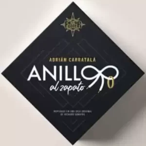 Ring to Shoelace By Adrián Carratalá