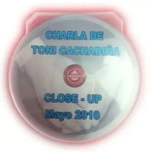 Charla De Toni Cachadina Close-Up Mayo 2010