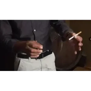 Cigarrillo Roto Y Recompuesto by Duas