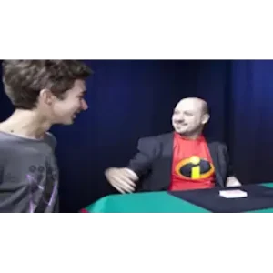 Gato En La Cocina by Woody Aragon