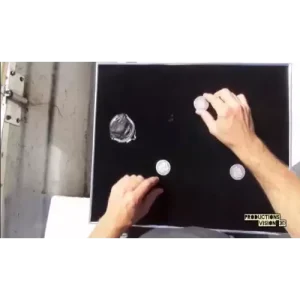 Le Triangle Des Bermudes by Yannick Lacroix