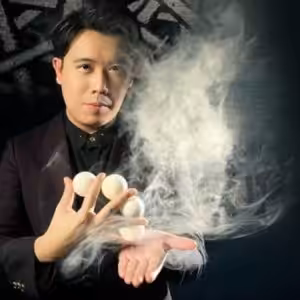 Ultra Smoke by Bond Lee, Wenzi & MS Magic