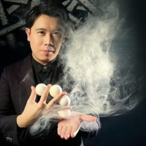 Ultra Smoke by Bond Lee, Wenzi & MS Magic